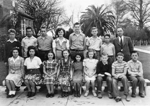 Grand Island School class portrait