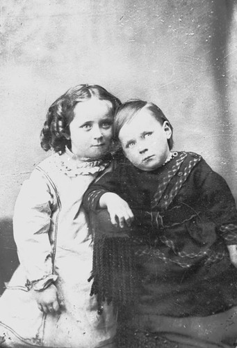 Portrait of Ethel & Wyntie Brodt