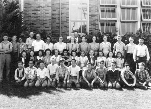 Grand Island School class portrait