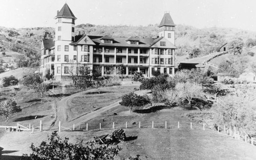 View of the Tuscan Springs Hotel, Tuscan Springs, Calif