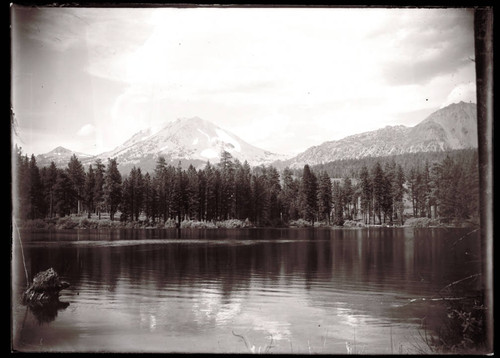 Manzanita Lake