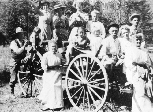 Hibbert Family on wagon