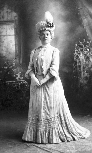 Full length portrait of Annie Bidwell 1905