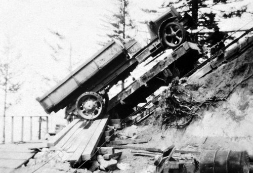 Unloading a truck from a skip