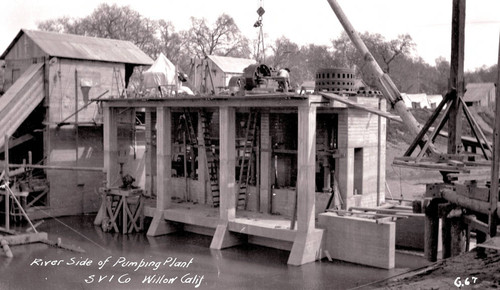 Construction on the Sacramento Valley Irrigation ditch