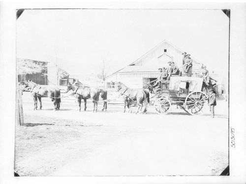 Stagecoach at Yreka