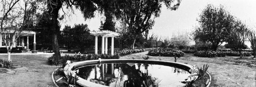 Garden Fountain Pool