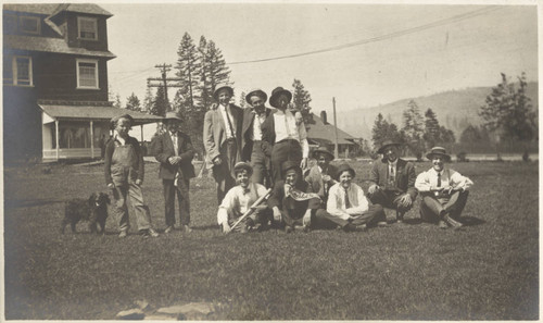 Group of men & boys, Stirling City