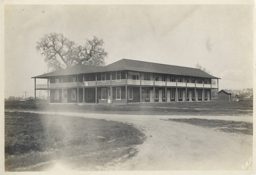 Four Oaks Rooming House