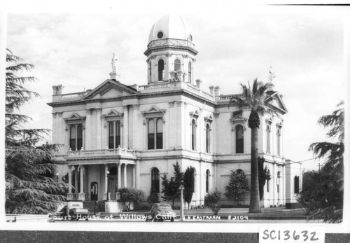 Willows Court House