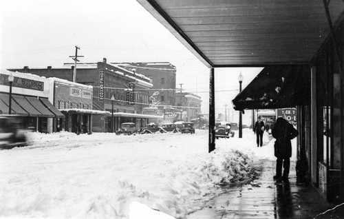 Red Bluff snow scene
