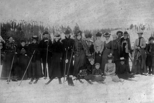 Group of people on skis