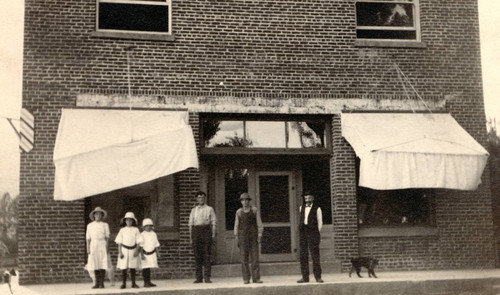 Ed Wolfe's Ice Cream Shop