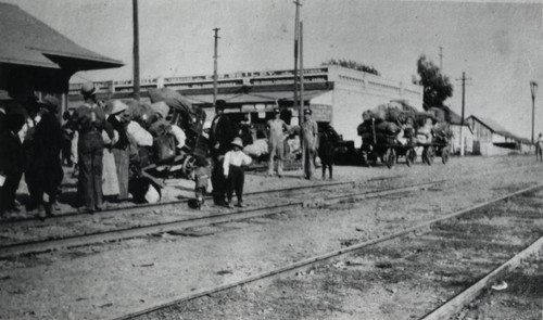 Hoppickers at Train Station