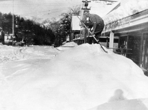 Main street in heavy snow, Greenville