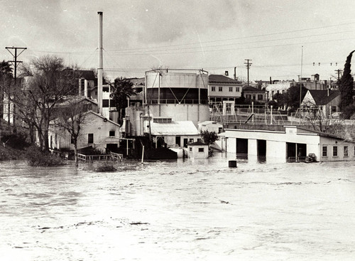 Gas Works, Flood in Red Bluff