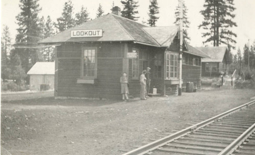 Lookout Train Station