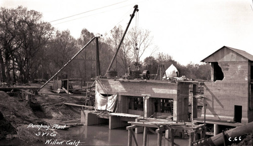 Construction on the Sacramento Valley Irrigation ditch