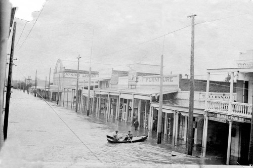 During the flood in Oroville, 1907