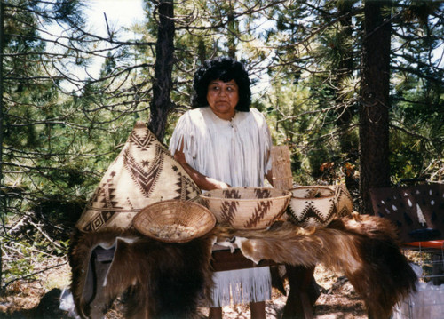 Lilian Snooks with baskets