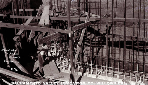 Construction on the Sacramento Valley Irrigation ditch