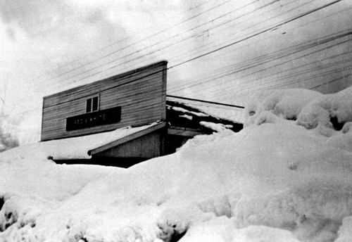 Stirling City Store in the snow