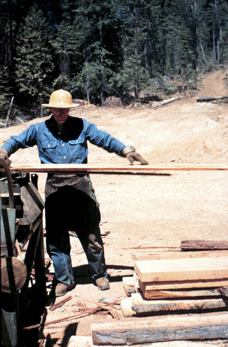 Pulling and stacking slabs--Soper-Wheeler Company