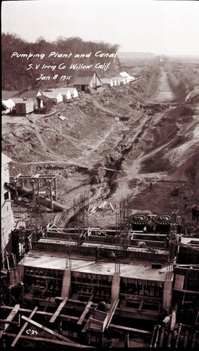 Construction on the Sacramento Valley Irrigation ditch