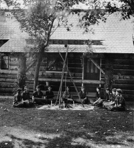 Diamond Match Company : Camp Fire Girls in front of lodge, Chico, California