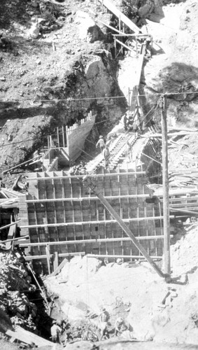 Men working on the Construction of Bucks Dam