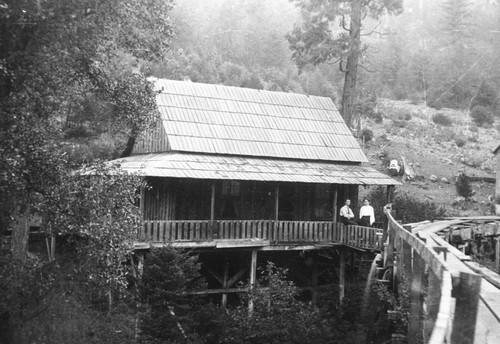 Flume tenders cabin