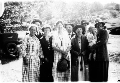 Unidentified group portrait