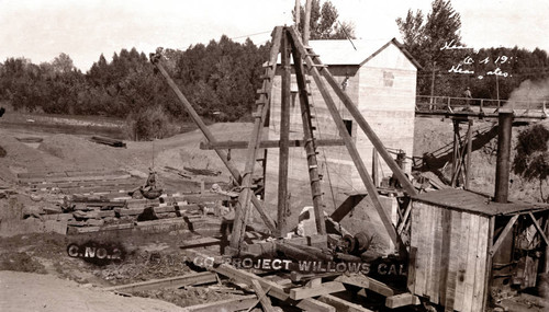 Construction on the Sacramento Valley Irrigation ditch