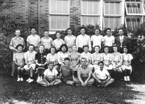 Grand Island School class portrait