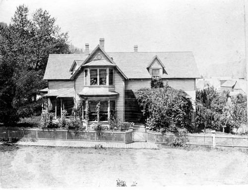 Home of Mrs. R. M. Lowell