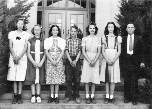 Grand Island School class portrait