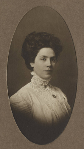 Portrait of Elva Pearl Cantrell