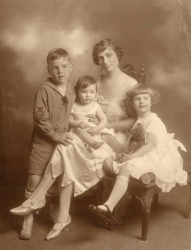 Group portrait of Jackie Boyd, Louise Marie Boyd, Bruce Boyd and Beverly Boyd