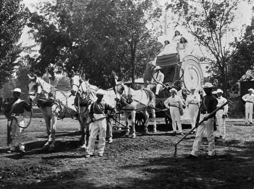 Chico Elks Club parade float