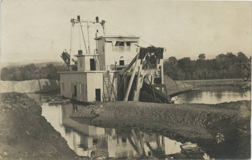 Gold Dredger