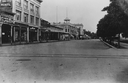 Broadway Street (North)