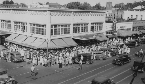 Oser's Store Exterior - Chico