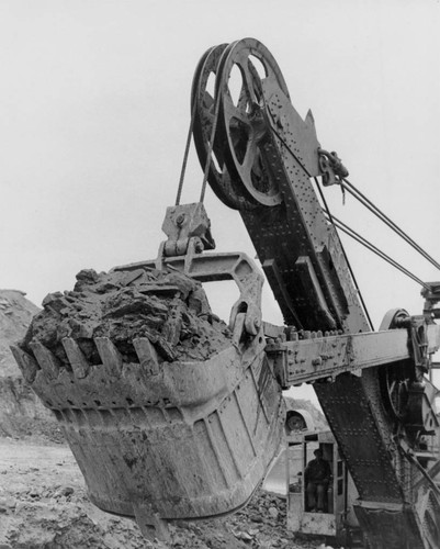 Excavation bucket, Shasta Dam