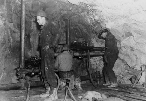 Drillers in tunnel, Shasta Dam