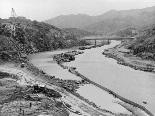 Sacramento River and diversion channel during construction of Shasta Dam