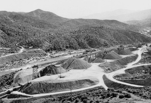 Aggregate storage at Shasta Dam construction site