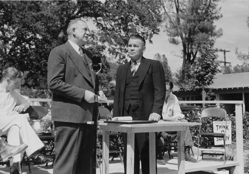 Safety award presented during construction of Shasta Dam