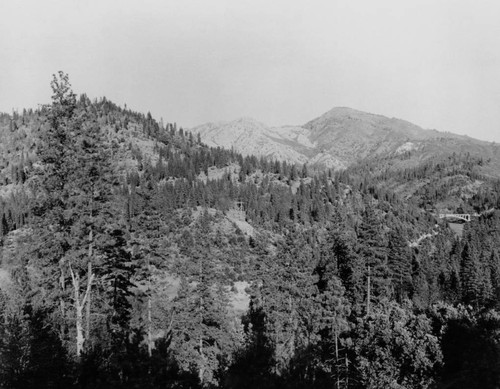 Bridge in distance over Pit River, Shasta Dam construction