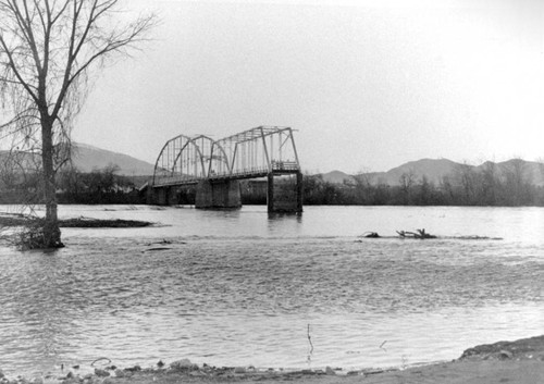 Destroyed bridge below the Shasta Dam construction site