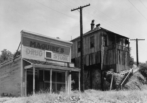 Buildings in Kennett